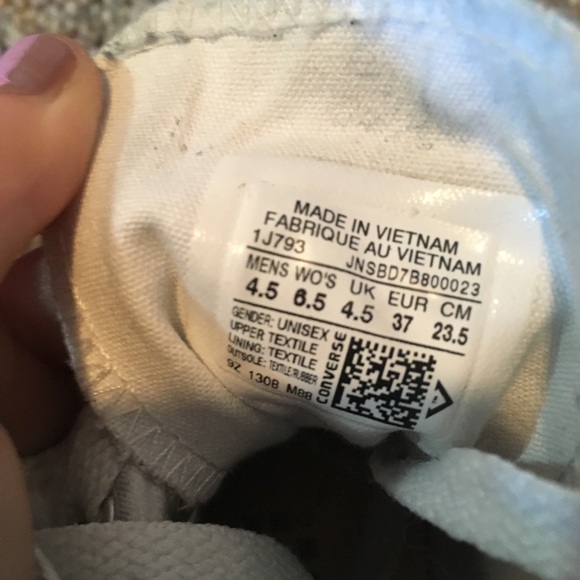 ❌SOLD❌Converse high tops - Picture 4 of 5